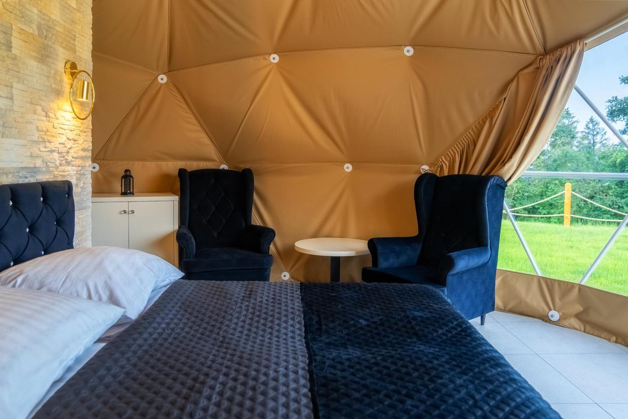 Diamond Glamp & Jacuzzi Luxuszelt *