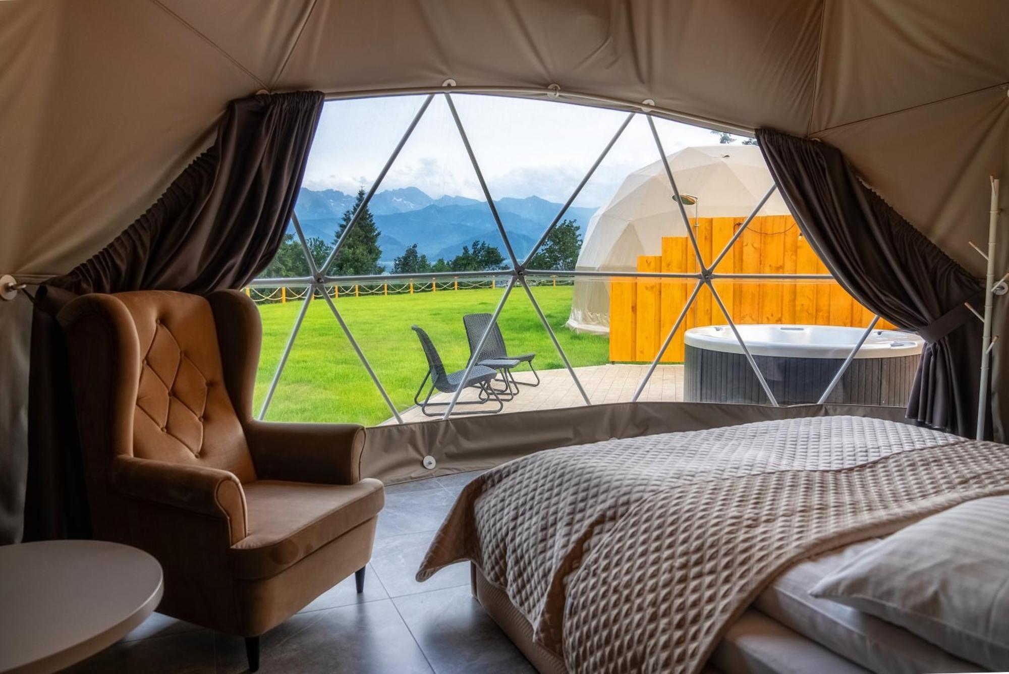 Diamond Glamp & Jacuzzi